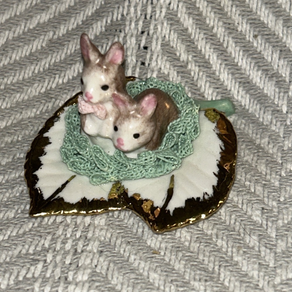 Vintage Irish‎ Dresden Easter Bunny Mama Baby Rabbit Easter Lily Flower Leaf